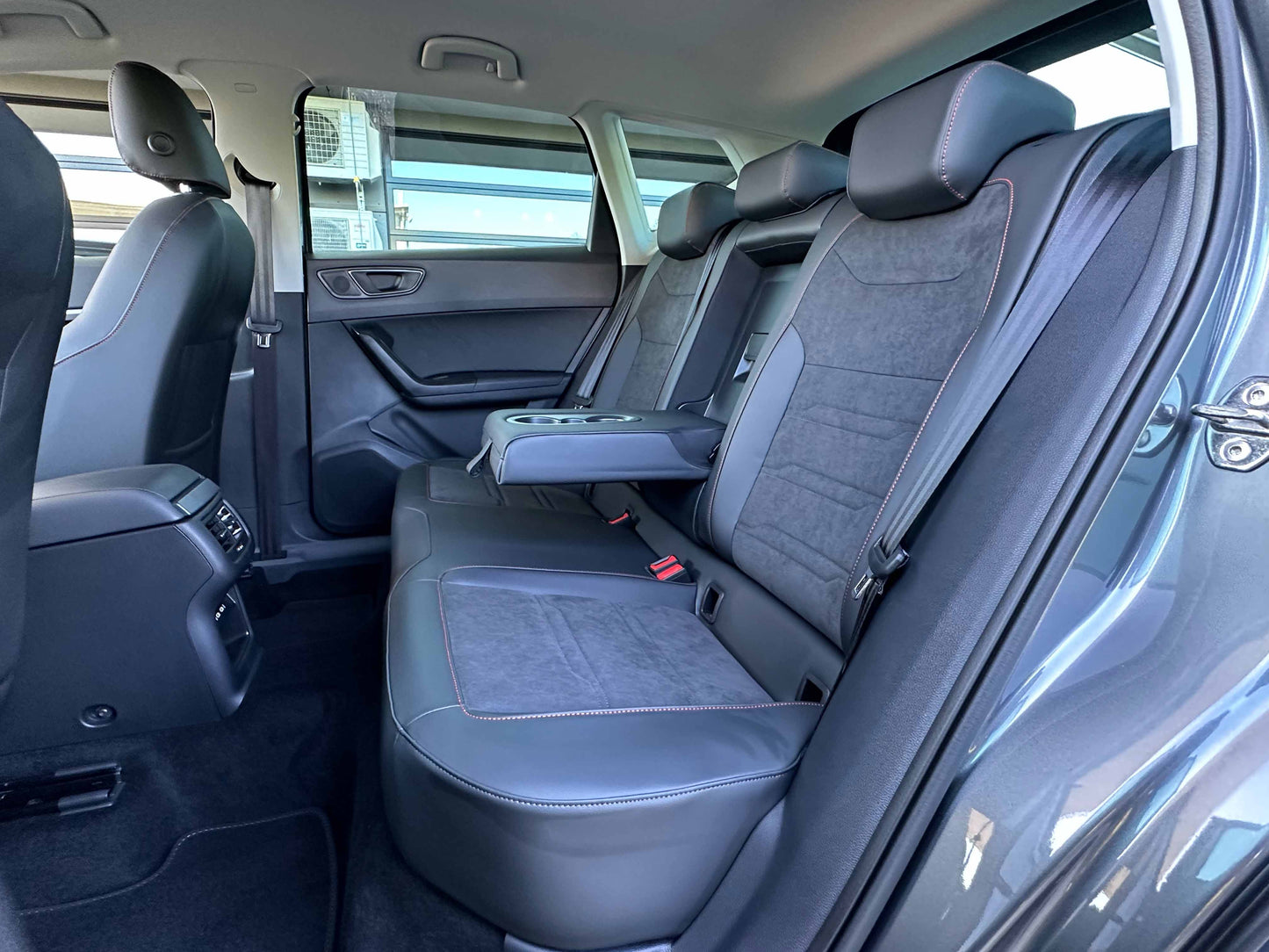 Neuwagen Seat Ateca FR (D4 Promo) 1.5 TSI 150 DSG (Lager) 5JGARANTIE|VOLL-LED|NAV|KEYL|ASS.M+|DYNA|19"|WINTER|VIRTU|USW. SEA 107/121
